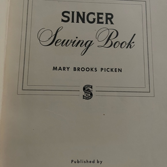 Singer sewing machine Reference sewing; 1957 - Picture 3 of 10